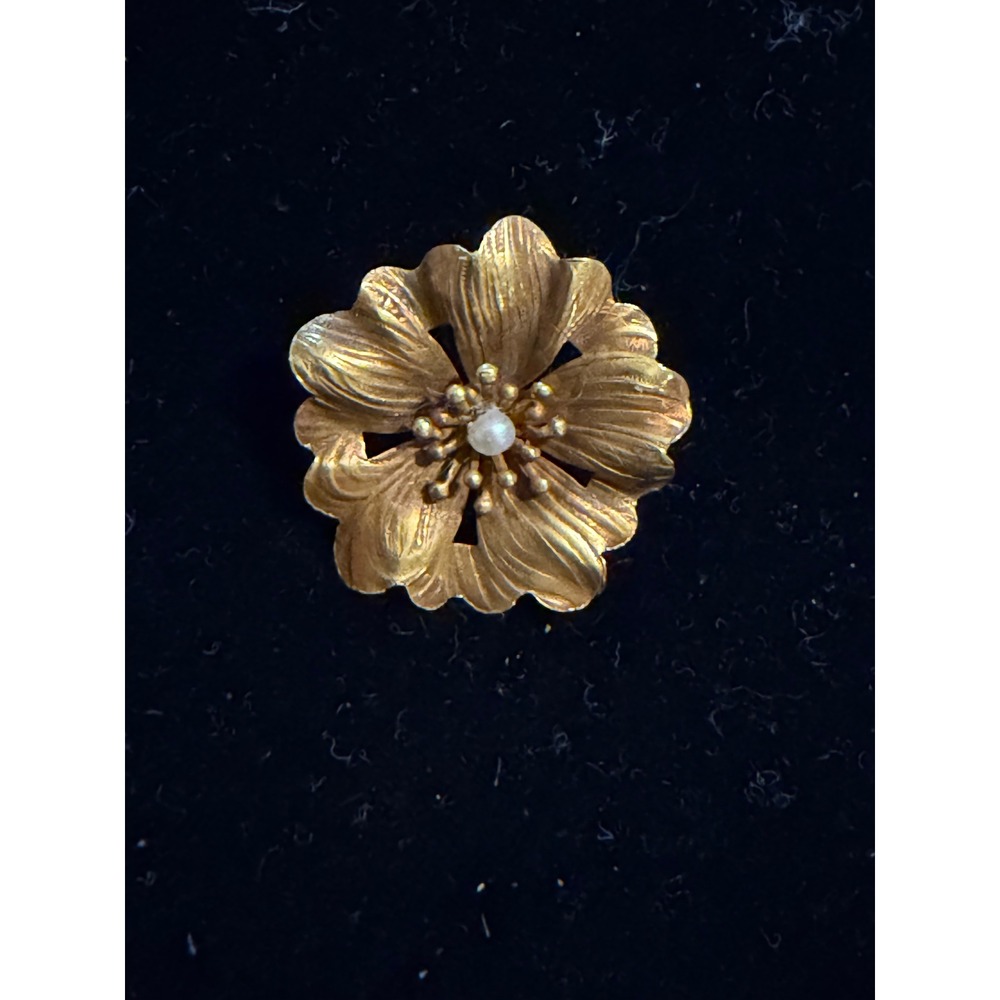 Victorian 10k & Seed Pearl Flower Pin 2.1 grams